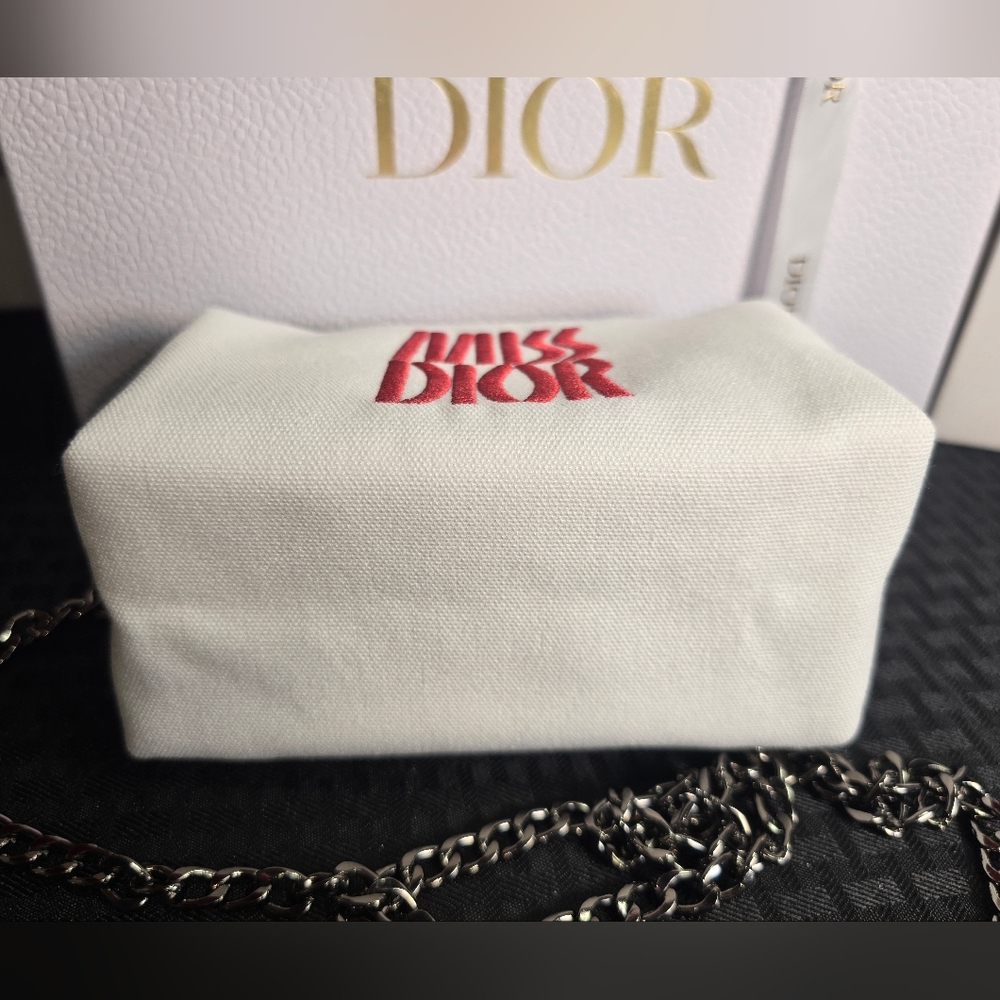 Dior White and Red Women's Bag - Picture 12 of 16